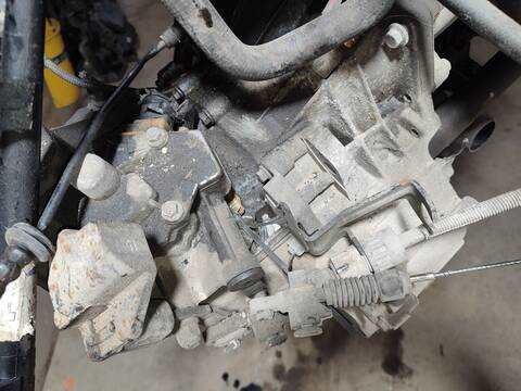 Foto 2ª: Caja Cambios Ford Focus BERLINA (1998)