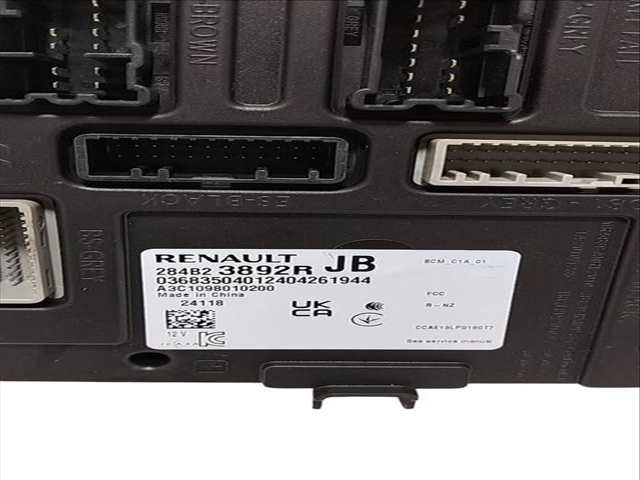Foto 2ª: Caja Reles Fusibles Renault Clio 1.0 TCE BIVALENT. GASOLINA - GPL 101CV (2019)