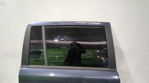 Foto 3ª: Puerta Trasera Derecha Opel Zafira 1.9 CDTI M75) 120CV 88KW [Z 19 DT] (2006)