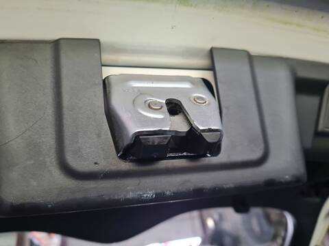Cerradura Maletero Portón Mitsubishi Lancer INVITE 140CV 103KW