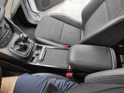 Consola Central Ford Kuga M8MD