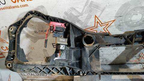 Foto 4ª: Panel Frontal Renault Master L2H2 CAJA CERRADA TECHO ELEVADO 3 3 TO 114CV 84KW [G9UA7] (2006)