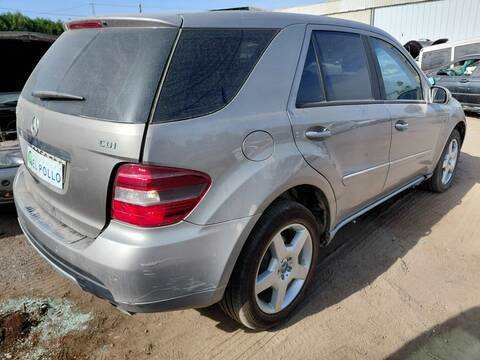 Foto 2ª: Portón Mercedes Clase ML 230 OM642940 AUT. (2006)