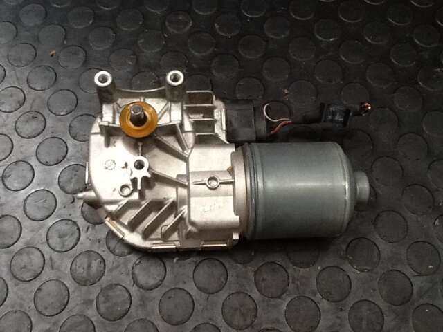 Foto 2ª: Motor Limpia Delantero Volkswagen Touran 1.900 TDI 105CV/77KW 0CV [BLS] (2009)