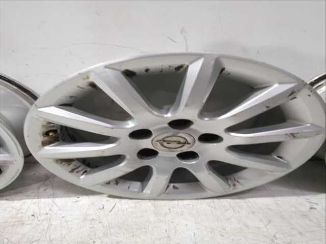 Foto 3ª: Juego LLantas Opel Astra 1.7 CDTI L08) 101CV 74KW [Z 17 DTH] (2005)