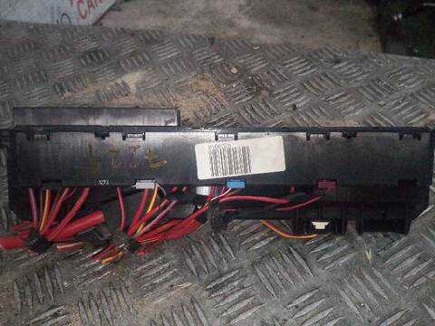 Caja Reles Fusibles Bmw Serie 5 518 530I BERLINA 231CV 170KW