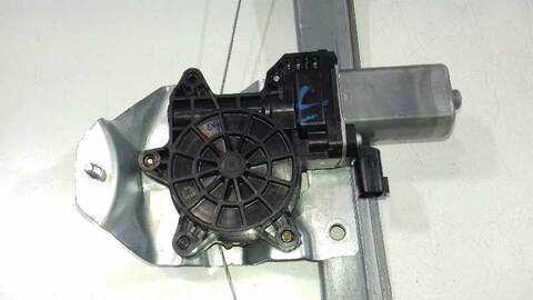 Foto 2ª: Elevalunas Manual Trasero Derecho Renault Captur ZEN 90CV 66KW [H4BB4] (2018)