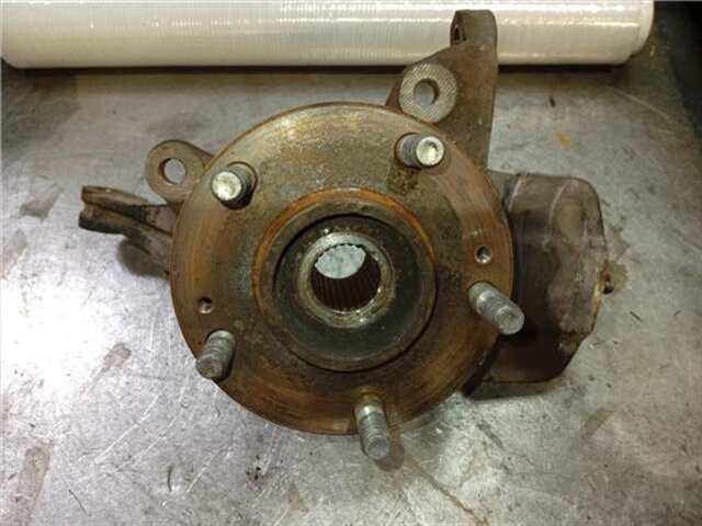 Mangueta Delantera Izquierda Kia Ceed 1.6 CRDI 115 (ED)(2006)