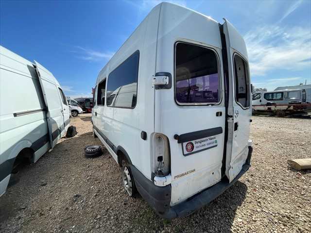 Foto 2ª: Puerta Trasera Izquierda Nissan Interstar 2.5 DCI 120cv [G9U A6] (2007)