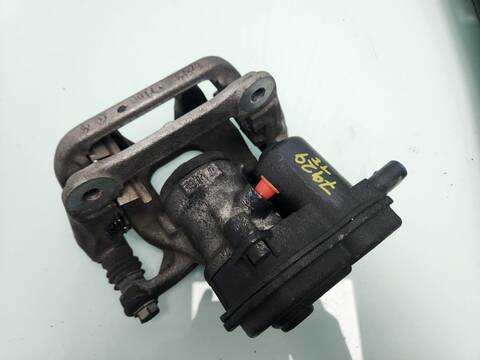 Foto 3ª: Pinza Freno Trasera Izquierdo Jeep Compass LIMITED 4X4 140CV 103KW [55263087] (2017)