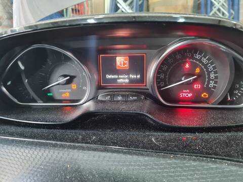 Cuadro de Instrumentos Peugeot 2008 ALLURE 102CV 75KW