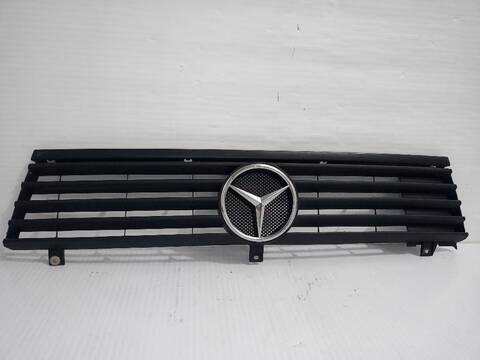 Rejilla Delantera Mercedes Vito 112 CDI 638.094) 122CV