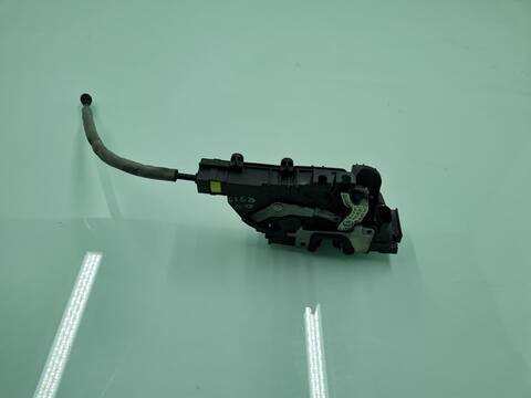 Cerradura Puerta Delantera Derecha Mercedes Vito 109/111 CDI LANG 447.601) 114CV 84KW