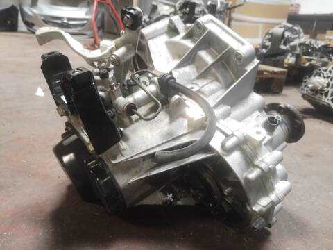 Foto 3ª: Caja Cambios Volkswagen Polo AXU (2006)