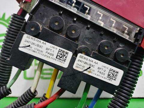 Foto 3ª: Caja Reles Fusibles Nissan Qashqai 1.3 DIG-T 140CV [HR13DDT] (2013)