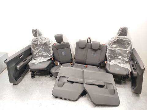 Foto 1ª: Asientos Traseros Ford Tourneo 1.0 ECOBOOST 125CV 92KW [B7NB] (2024)