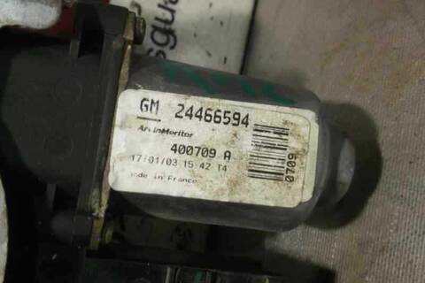 Foto 4ª: Elevalunas Eléctrico Delantero Derecho Opel Corsa CLUB 75CV 55KW [Z12XE] (2003)