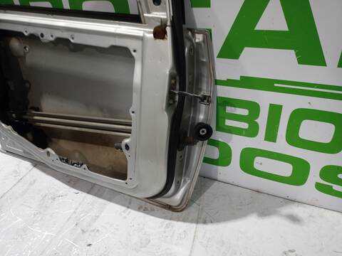 Foto 2ª: Puerta Delantera Izquierda Ford Fiesta AMBIENTE 68CV 50KW [F6JA] (2003)