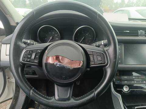 Volante Jaguar XF PURE 179CV 132KW