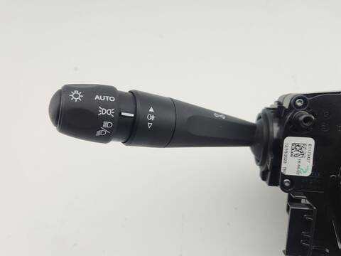Foto 3ª: Mando Multifuncion Peugeot 208 1.2 PURETECH 100 101CV 74KW [HN05] (2024)