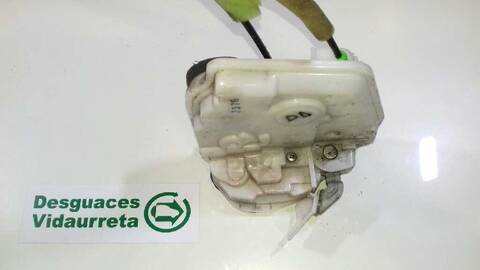 Foto 3ª: Cerradura Puerta Delantera Derecha Mazda 3 1.6 CD DIESEL CAT 109CV 80KW [Y6] (2010)