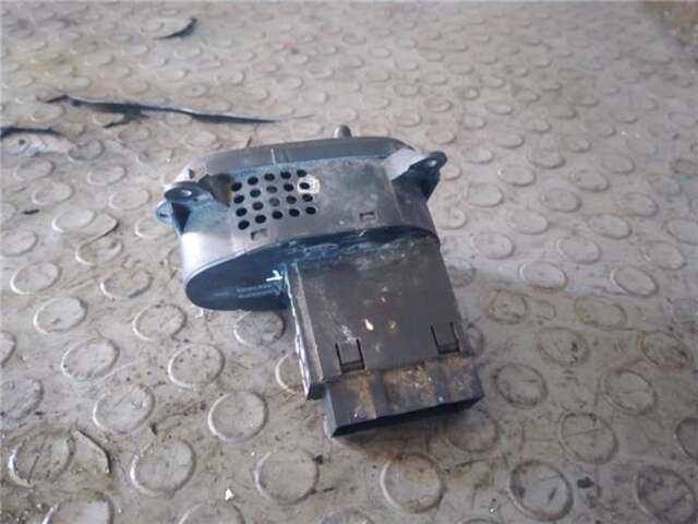 Foto 2ª: Mando Multifuncion Ford Transit 2.0 FT 280 2.0 [2.0 LTR. - 74 KW TDE CAT] FURGON CORTO (FY)(2000 _)