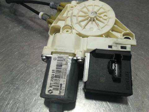 Foto 4ª: Elevalunas Manual Trasero Derecho Renault Megane EXPRESSION BERLINA 110CV 81KW III BERLINA 5 P [K9KA6] (2012)