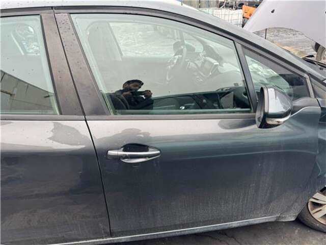 Puerta Delantera Derecha Peugeot 208 1.2 ACTIVE [1.2 LTR. - 60 KW 12V VTI]