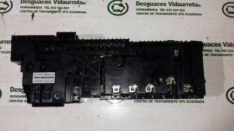 Foto 3ª: Caja Reles Fusibles Mercedes Clase V 200 136CV 100KW (2014)