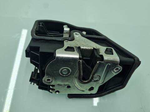 Foto 4ª: Cerradura Puerta Delantera Derecha Bmw X1 SDRIVE 20D 177CV 130KW [N47D20C] (2012)