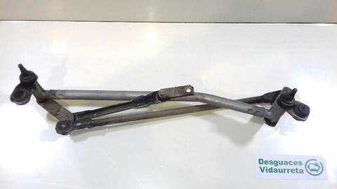 Brazo Limpia Delantero Izquierdo Volkswagen Passat ADVANCE 140CV 103KW