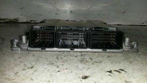 Foto 2ª: Centralita Motor ECU Renault Laguna 1.9 DCI DIESEL 120CV 88KW [F9Q C7] (2001)