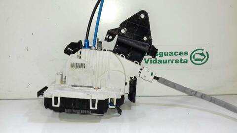 Foto 2ª: Cerradura Puerta Trasera Derecha Mercedes Clase C 160 C 320 CDI 4-MATIC 204.089) BERLINA 224CV 165KW [OM642961] (2007)