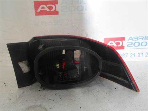 Foto 2ª: Piloto Trasero Izquierdo Renault Laguna 1.9 DCI BG0G) 120CV 88KW [D/ F9Q C7] (2003)