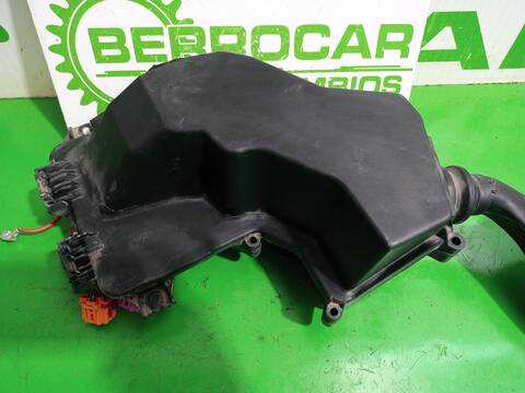 Foto 2ª: Caja Reles Fusibles Audi A6 2.4 BERLINA 177CV 130KW [BDW] (2004)