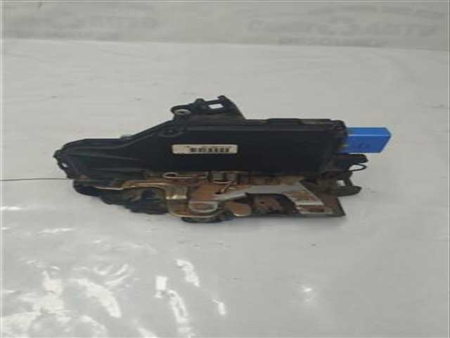 Cerradura Puerta Delantera Derecha Volkswagen Golf VERSION INDEFINIDA