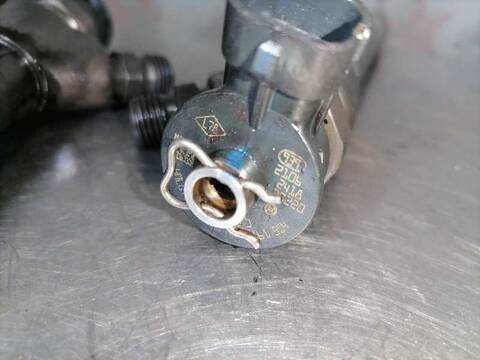 Foto 1ª: Inyectores Mercedes Vito 109/111 CDI LANG 447.703) 114CV 84KW [622951] (2015)