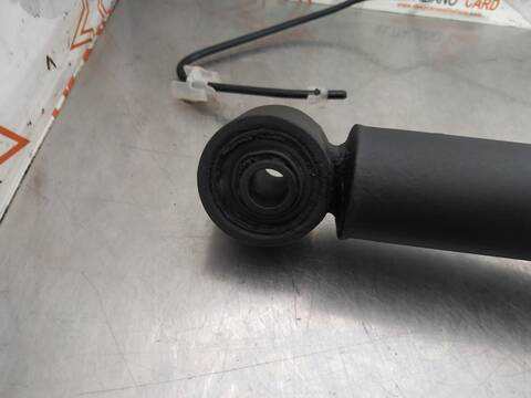 Foto 3ª: Amortiguador Delantero Izquierdo Lexus LS BASICO 07.2003 ) 282CV 207KW [3UZFE] (2005)