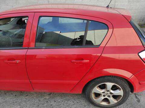 Puerta Trasera Izquierda Opel Astra Z14XEP BERLINA