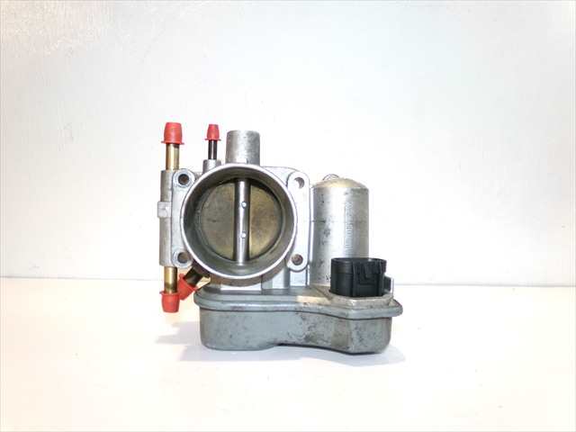 Foto 1ª: Caja Mariposa Opel Astra 1.6 G MODELO G, 1998-2003 [Z16SE] (2001)