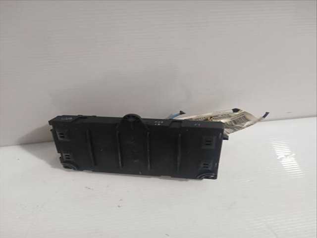 Foto 2ª: Caja Reles Fusibles Peugeot 407 2.0 HDI 135 6DRHRH 6DRHRE 6DRHRG 6DRHRJ) 136CV 100KW [RHR (DW10BTED4)] (2005)