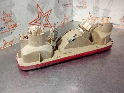 Foto 4ª: Piloto Trasero Derecho Nissan Terrano SLX 3-PTAS.) 101CV 74KW [TD27 TURBO] (1994)