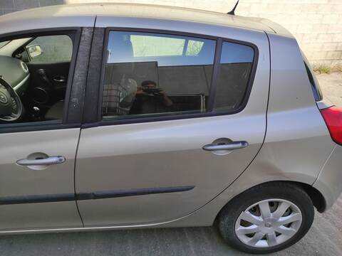 Puerta Trasera Izquierda Renault Clio D4F784