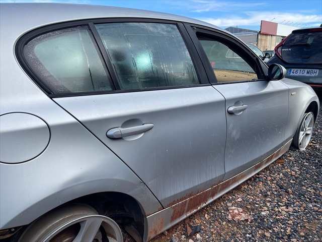 Foto 3ª: Puerta Trasera Derecha Bmw Serie 1 118 2.0 D 122cv [M47D20] (2006)