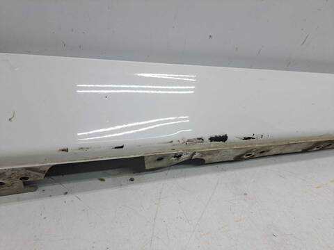 Foto 2ª: Faldón Lateral Bmw Serie 1 114 1.5 12V TD 116CV 85KW [B37D15A] (2016)