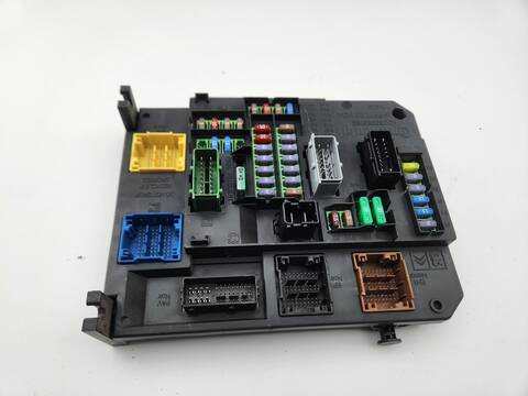 Caja Reles Fusibles Citroen C4 EXCLUSIVE PICASSO 150CV 110KW