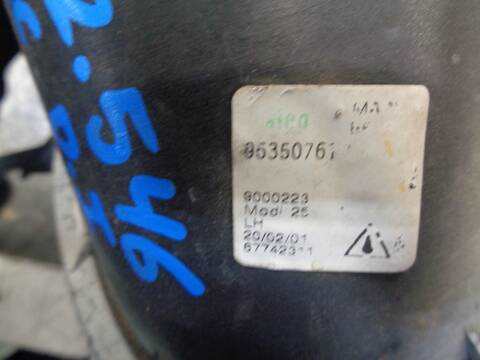 Foto 2ª: Faro Antiniebla Delantero Izquierdo Peugeot 206 XT BERLINA 69CV 51KW [WJY] (2001)