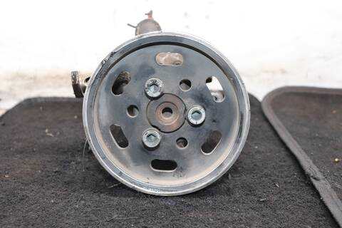 Bomba de Direccion Audi A4 1.9 TDI 90CV 66KW