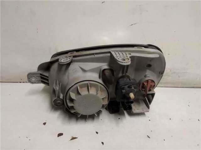 Foto 2ª: Faro Derecho Hyundai Santa Fe 2.0 GLS CRDI 4X4 [2.0 LTR. - 83 KW CRDI CAT] [D4EA]