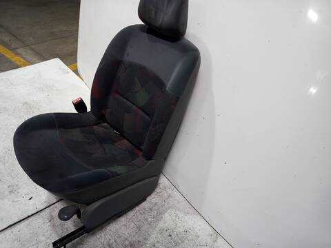 Foto 3ª: Asiento Delantero Izquierdo Renault Clio 1.2 58CV 43KW (2000)